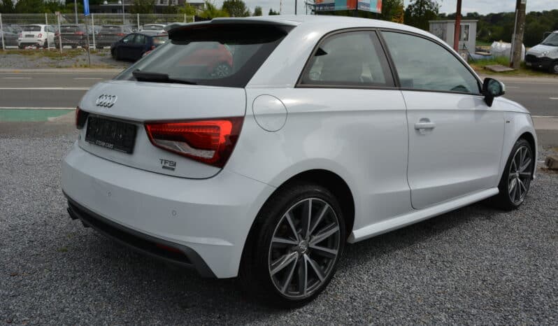 Audi A1 Berline 1.0 TFSI S-LINE complet